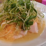 ラーメン 虎一番 - 蒸し鶏のネギショウガソース