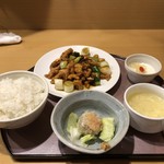 中華料理 花さき - 鶏肉のカシューナッツ炒め 