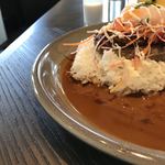 Ginger'S Beach Omiya - フルーティーデミグラスソースのロコモコ 温玉添え。
      美味し。