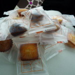 アンリ・シャルパンティエ - 料理写真:☆プティガトーアソルティー…楽しめますね☆