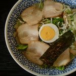 ラーメンストア - 名物野菜チャーシュー麺。新鮮な野菜と自家製やわらか焼き豚。ありそうでない美味しさです。