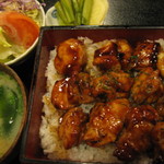大元 - とり重　700円