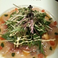  ラ･ベットラ･ダ･オチアイ イケブクロ - 本日の魚のカルパッチョ