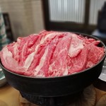 すき焼･鍋物 なべや - 牛肉鉄鍋