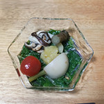 ら すとらあだ - 水菜、春菊、ごぼう、黄色にんじん、原木しいたけ、かぶ、とまと