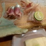 金太楼 - サバとまつかわの刺身にミョウガ