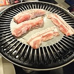 韓国料理 benibeni - サムギョプサル