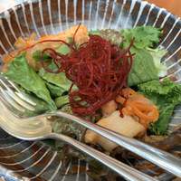 ザ タヴァン グリル＆ラウンジ - 