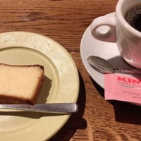 タベルナデエスパーニャフラガンテウーモ - しっとりチーズケーキとコーヒー