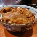 東京チカラめし - 焼き牛丼：芳ばしい香りに包まれています