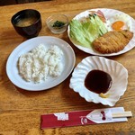 喫茶三輪車 - とんかつ定食　９８０円