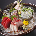 Yururi - 【鮮魚４点盛り】朝とれた旨い鮮魚を日替わりで
