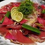 個室居酒屋×産直鮮魚 みくり - ぶえん鰹のたたき