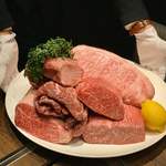 USHIMITSU NISHIAZABU - 今夜調理されるお肉たち