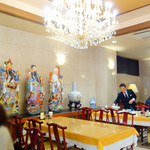 中華菜館 五福 - 個人客が利用する大部屋フロア。