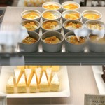 パティスリー＆ブーランジェリー ラ・パルム・ドール - このスフレチーズも侮れません