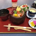 うなぎと和食 おぎ乃 - 海鮮丼ランチ