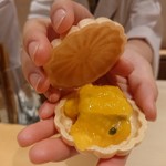 銀座 しのはら - フォアグラとマンゴーとパッションフルーツの最中