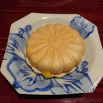 銀座 しのはら - フォアグラとマンゴーとパッションフルーツの最中