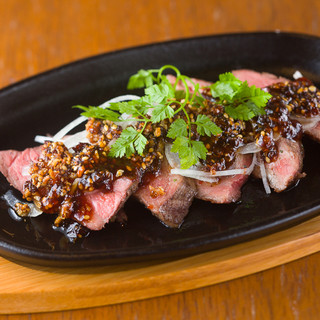 ６種類の味から選べるステーキが100ｇなんと500円★