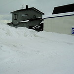 かねとも寿し - 冬の駐車場