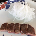 表参道うかい亭 - スペシャルランチコース１２０００円。黒毛和牛のサーロイン。綺麗な断面です。ランチでは、「特選」ですが、「厳選」や「極上」は、どんな味なのか、想像しただけで。。。（╹◡╹）