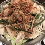 個室和ダイニング えん家 - 牛モツと餃子の痺れ鍋 