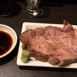 丿貫 - 炙り豚刺し