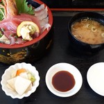 まるわ食堂 - 料理写真:海鮮まるわ丼　1500円