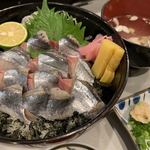 すし処 ととや - 身のキレイなさんま丼！すまし汁も美味！