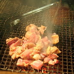 ぢどりや日向 - 鶏もも炭火焼き