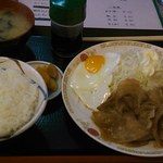 旭川ラーメン天山 - しょうが焼き定食600円