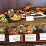 パティスリー＆ブーランジェリー ラ・パルム・ドール - クッキーブッフェ台