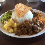 ホット スパイシー - サイドから  ライスはおかわり自由