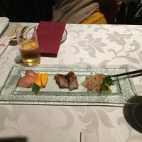 GoldFin 過門香 新橋店 - 前菜は美しくてシノワに方向展開したのか？過門香さん