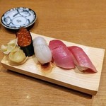 海鮮屋 鳥丈 - お寿司4貫