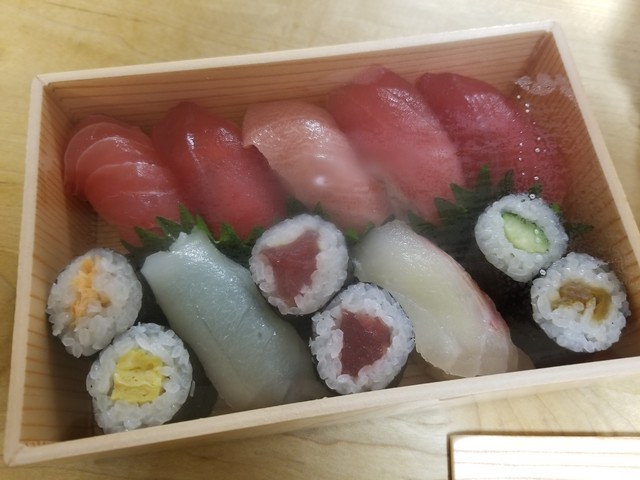紅すずめ 紅すずめ 遠鉄百貨店 和惣菜 寿司 新浜松 寿司 食べログ