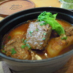 クラブハリエ ジュブリルタン - ﾄﾏﾄと近江牛のココット 1900円