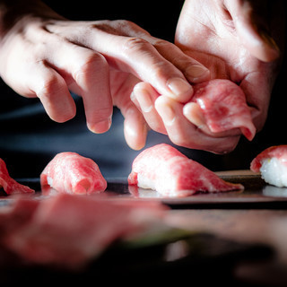 Enjoy fresh <<Kobe beef>> prepared in front of you.