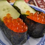 Muten Kurazushi - いくら100円(税別)