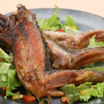 元祖トマトラーメンと辛麺と元祖トマトもつ鍋 三味 - 炭火焼大手羽