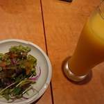 中華ダイニング 煌璃 - 飲み物のとサラダ