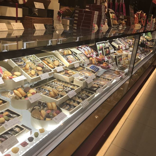 アンリ シャルパンティエ 心斎橋大丸店 心斎橋 ケーキ 食べログ アンリ シャルパンティエ 心斎橋大丸店 心斎橋 ケーキ 食べログ