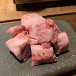 焼肉なかお - 和牛中落ちカルビ、1580円。