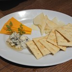 CONA - チーズ&クラッカー