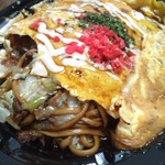 プチコアン - 麺は平麺。肉多し。