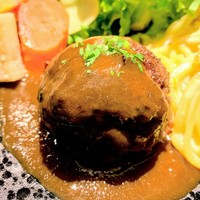 ビストロ ハマイフ - トマトソースにフォアグラも足しているそう。