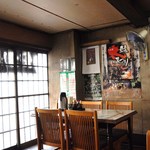 北京食堂 - テーブル席から入口方向