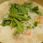 Chakafekagurazakasaryou - 鶏つくねと塩麹のコラーゲン茶鍋ディナーセットの鶏つくねと塩麹のコラーゲン茶鍋