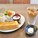 Kafe Sorute - アイスカフェオーレ（450円）、モーニング